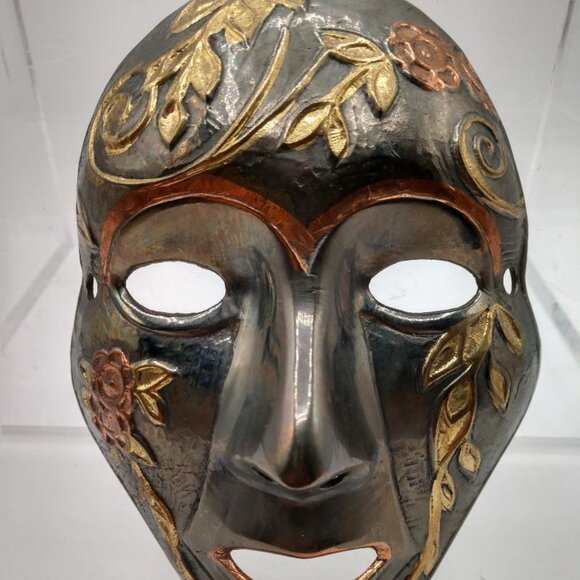 Vintage Brass Mask with Flowers - Made in India - Picture 1 of 8